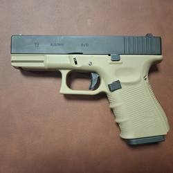 R19 (G003B-T) Gen4 - pískový, kovový závěr, blowback